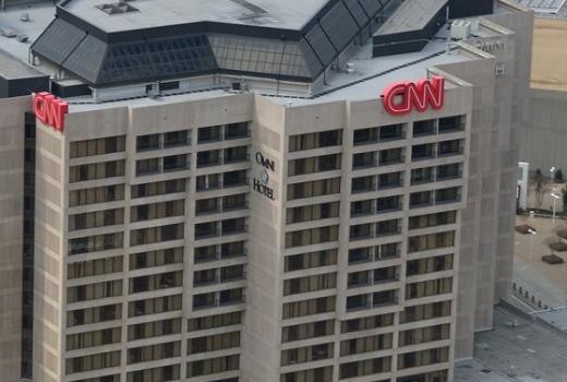 CNN tužio Trumpa zbog oduzimanja akreditacije novinaru Jimu Acosti