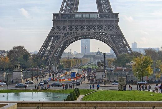 Francuska razmatra ukidanje slobodnih WiFi zona nakon terorističkih napada