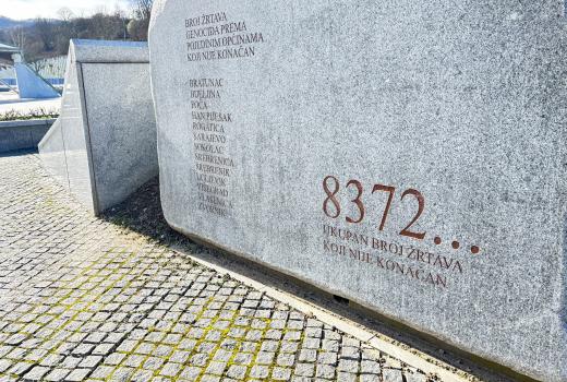 The UN Resolution on Srebrenica: From Public Debate to Forgotten Memory in the Media