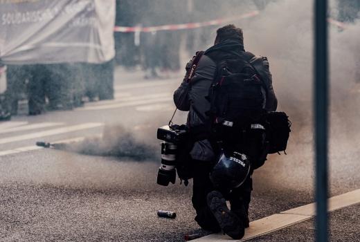 Novinarske organizacije: Bolsonarove pristalice napale najmanje 12 novinara u Braziliji