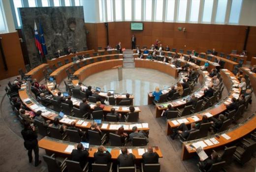 Slovenija: Za neuklanjanje uvrjedljivih komentara urednicima kazne i do 5000 eura
