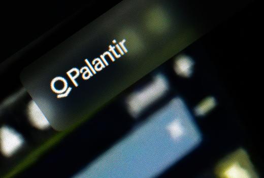 Moćni Palantir tužio malu medijsku kuću, EFJ upozorava na još jednu SLAPP-tužbu