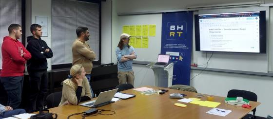 Dugovi, nezadovoljstvo radnika i nebriga političara za BHRT