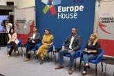 Kritički glasovi pod pritiskom kao taktika autokrata