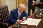 Trump potpisao uredbu za smanjenje finansiranja medija NPR i PBS